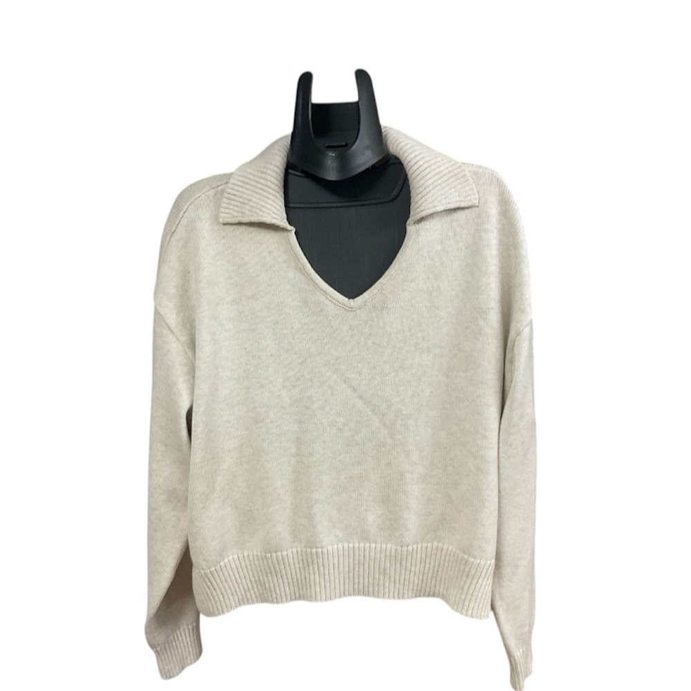 Universal Thread Women's Oatmeal Collared V Neck Knit Pullover